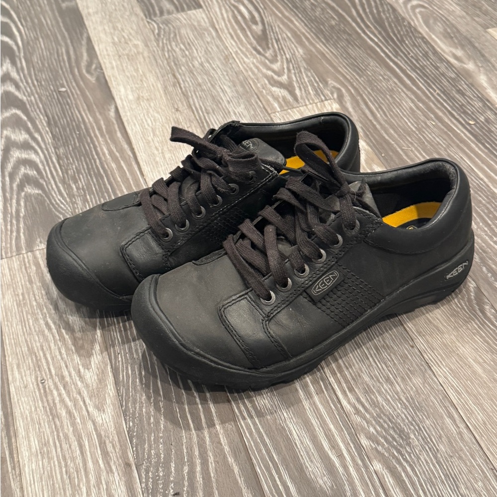 KEEN Men's Black Sneakers